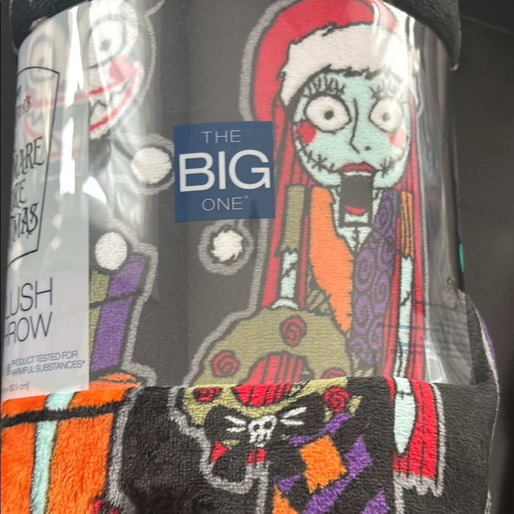 NWT DISNEY Nightmare Before Christmas Plush Throw Blanket | 5’ x 6’ | Tim Burton